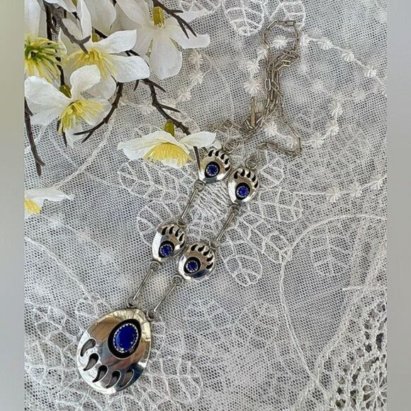 Vintage 5 Bear Paw Shadowbox with Lapis Lazuli Station Necklace 20” - Picture 12 of 14